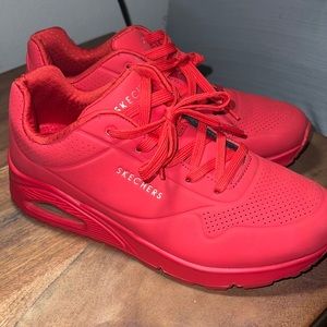 Womens Size 8 Sketchers Shoes